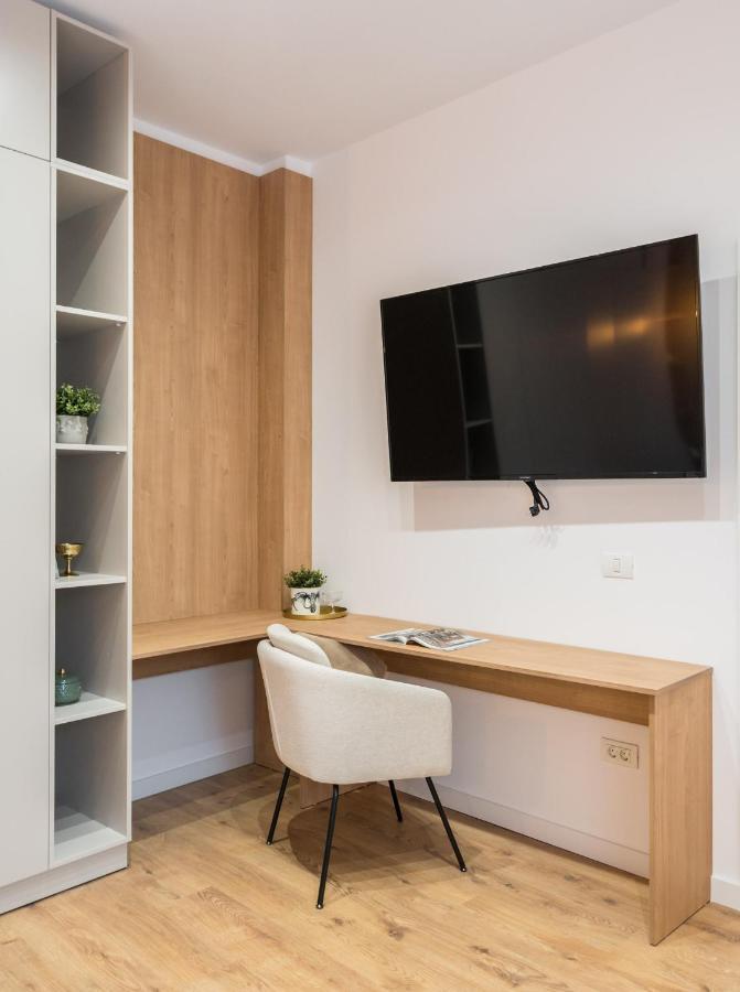 Crystal 3Bdr Apartment In Center Bukurešť Exteriér fotografie